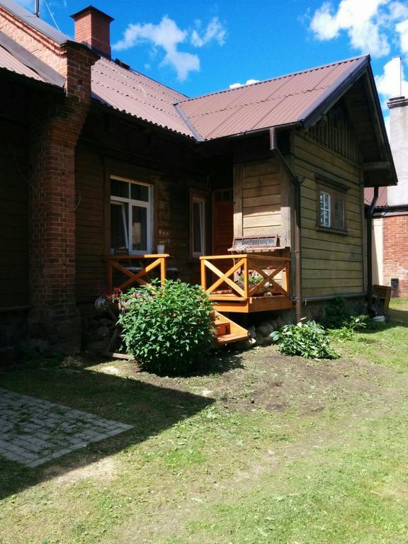 Hotel Viesu Nams Vilhelmine Līgatne Exterior foto